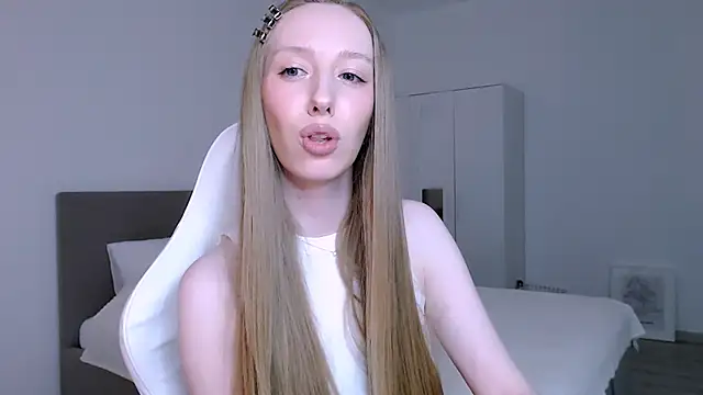 Luna_insniity webcam