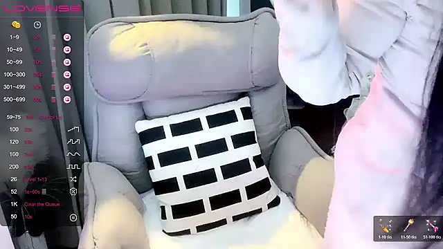 Monica-666888- webcam