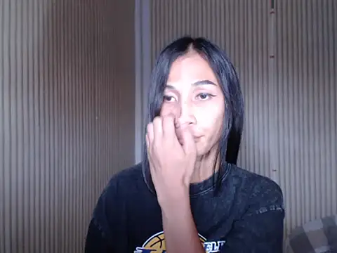 urfucking_khloe1 - Urfucking_khloe1's free webcam - UK Sex Cams