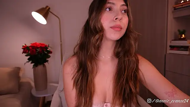 annie24_evans webcam