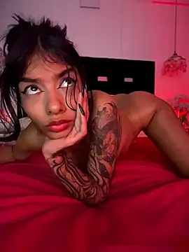 TweetiePieXXX webcam