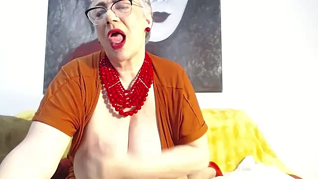 QueenfeeKaterina webcam