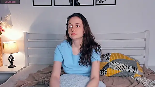 MalvinaTrafford webcam