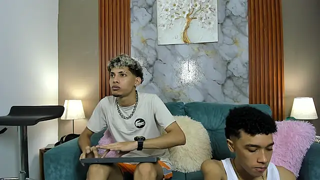 YOUNG_BOYS_HELL webcam