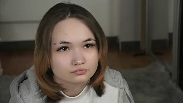 HattieGenualdi webcam