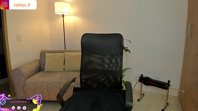 catleya_0 - Catleya_0's free webcam - UK Sex Cams