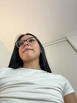 VictoriaBolt_ webcam