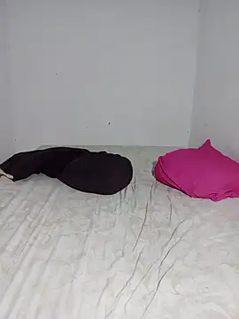 karamelovzla - KarameloVzla's free webcam - UK Sex Cams