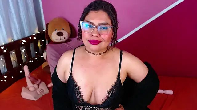 queenamazon1 - Queenamazon1's free webcam - UK Sex Cams