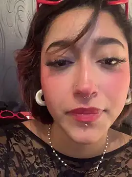 LilithMonette webcam