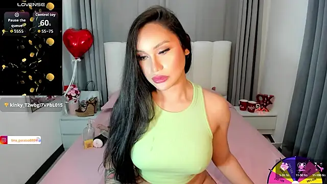 LustfulMonica webcam