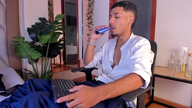 Thiagoferreti webcam