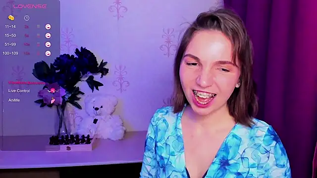 KindHazelHere_ webcam