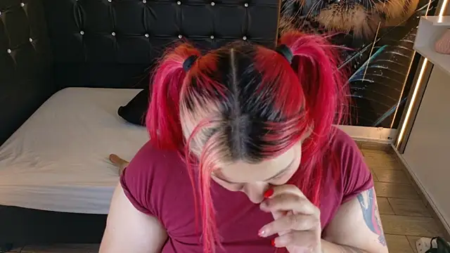 Bruja__Scarlata webcam