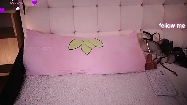 Pussylovekate webcam