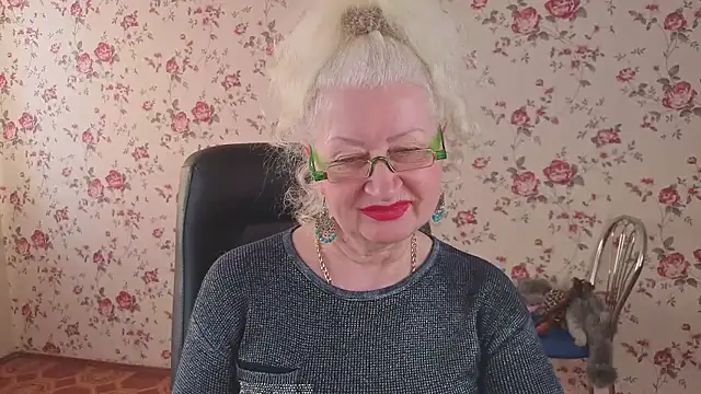 maya_mayflower - Maya_Mayflower's free webcam - UK Sex Cams