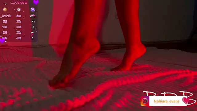 NahiaraEvans_ webcam