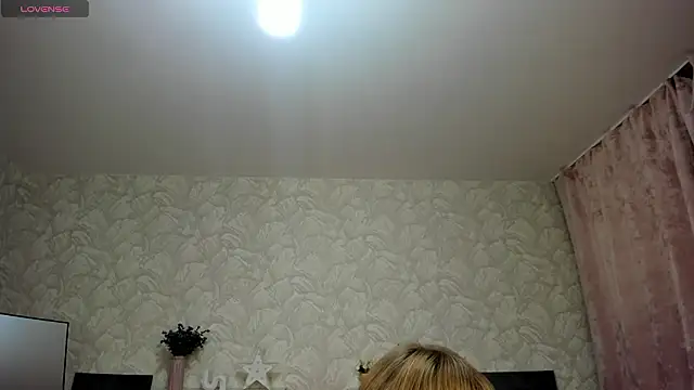 kattypeachx - KattyPeachX's free webcam - UK Sex Cams