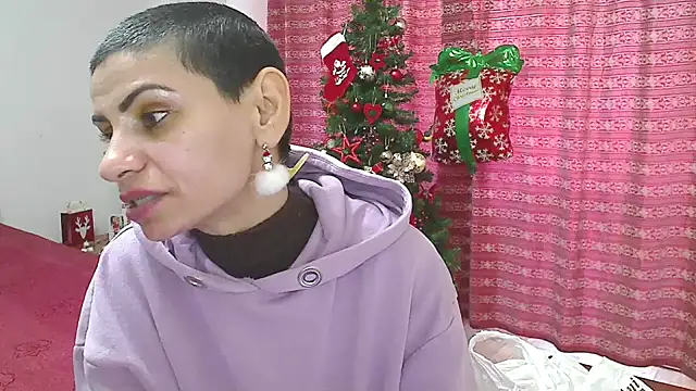 hotsandra_starr - HotSANDRA_STARR's free webcam - UK Sex Cams