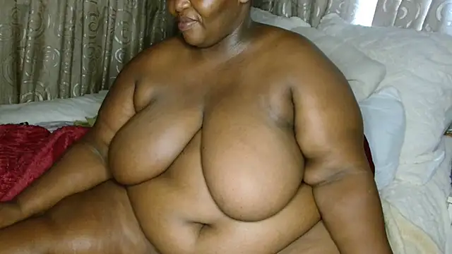 Bustyboobs02xx webcam