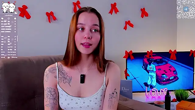 falinedowlen - FalineDowlen's free webcam - UK Sex Cams