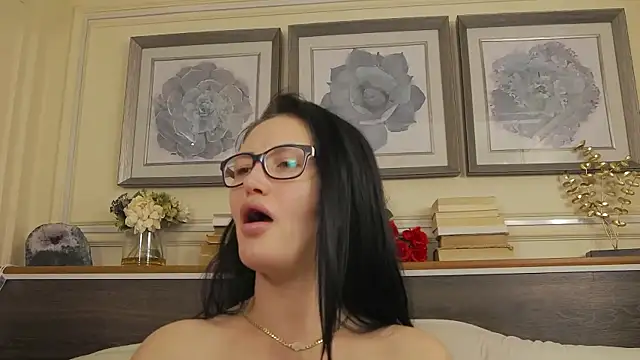 hellendesire - HellenDesire's free webcam - UK Sex Cams