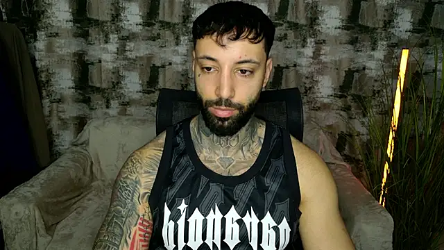 MasculineGuy99 webcam