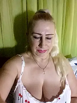 esenia505 - Esenia505's free webcam - UK Sex Cams