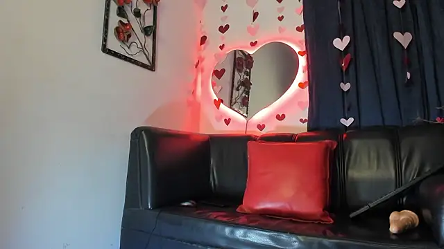 carameldesire - CaramelDesire's free webcam - UK Sex Cams