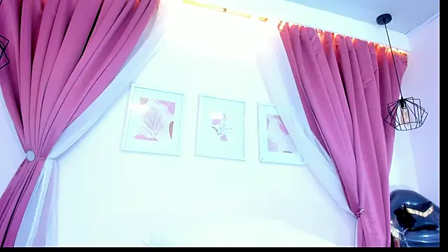 Saray_Becker_ webcam