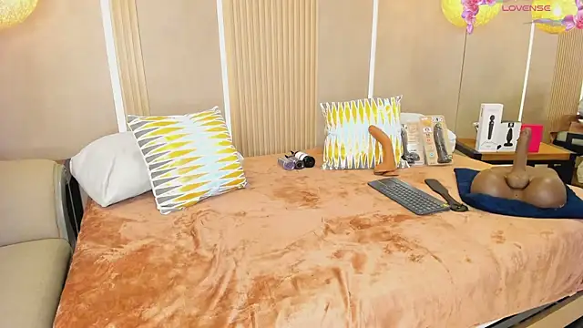 sabrina_shark_ webcam