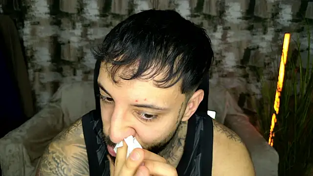 MasculineGuy99 webcam