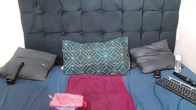 CaramelBootty webcam