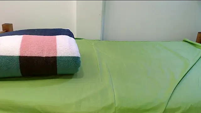 evaleribigtits18 webcam