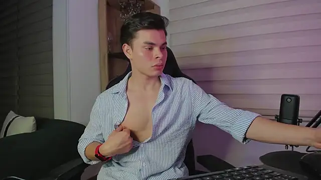 alejooo_twink webcam