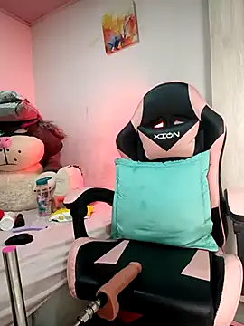 Webcam Model (Marilush_)  is live.Free join now!