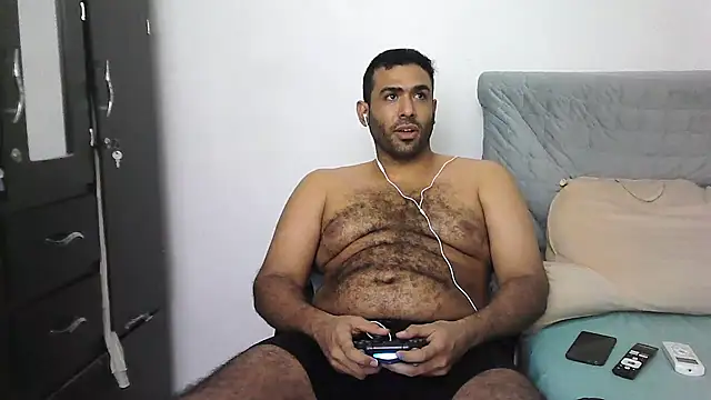 AlphaLatinoBear webcam