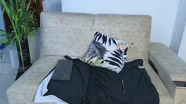 Lorenne_Miller webcam