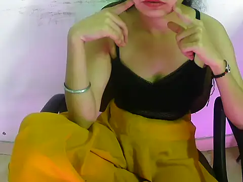 Hotsurbhi webcam