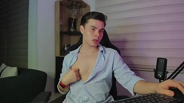 alejooo_twink webcam
