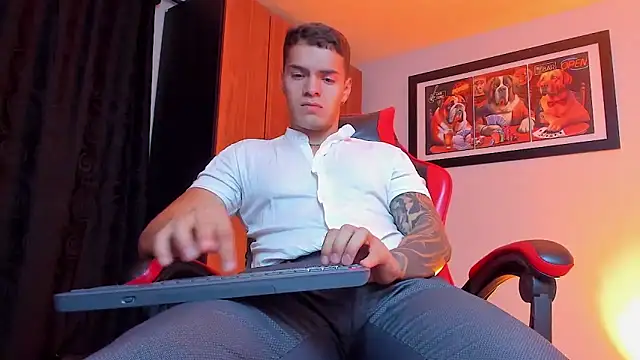 ALPHA_DOMINUS_ webcam