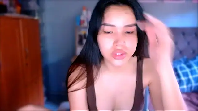 itsAsianFucker webcam