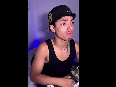 Andrew_twink18s webcam