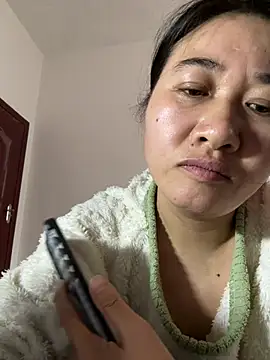 美女daaqnn在线直播