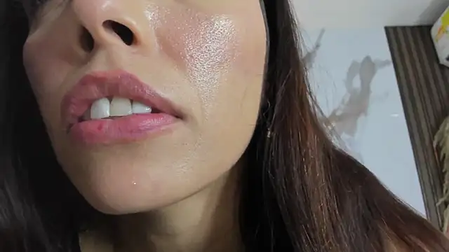 hannahill69 - Hannahill69's free webcam - UK Sex Cams