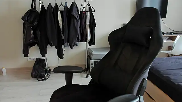 johngaliano - JohnGaliano's free webcam - UK Sex Cams