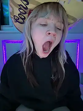 Cutiepiespanks Live Webcam on Stripchat