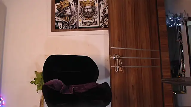 mistressbigcock777 webcam