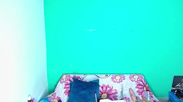 avaleri_cherry webcam