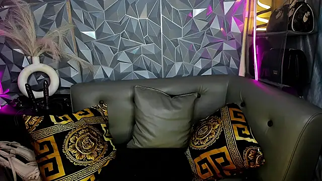 TopTierMISTRESSS_XX webcam